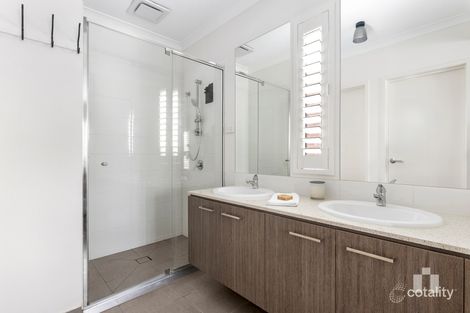 Property photo of 11 Divagate Avenue Doreen VIC 3754