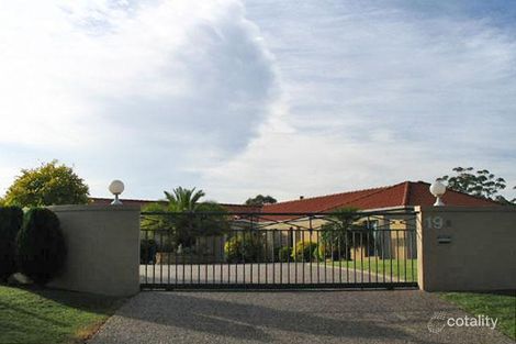 19 Blaxland Rd, Macquarie Hills, NSW 2285