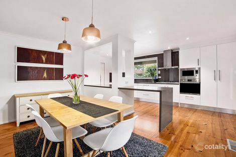 Property photo of 4 Streeton Circuit Mill Park VIC 3082