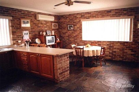 Property photo of 10 Tulloch Close Casula NSW 2170