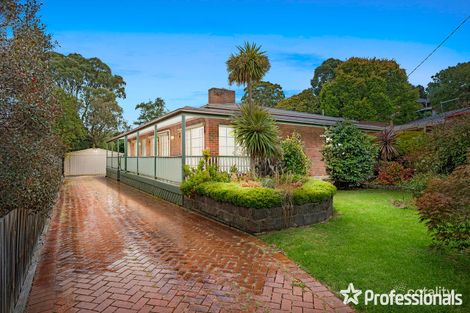 17 Wyuna Walk, Mooroolbark, VIC 3138