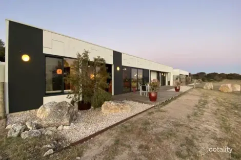 Property photo of 7 Wharff Drive Perlubie SA 5680