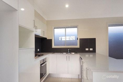 Property photo of 36 Merimbula Crescent Fitzgibbon QLD 4018