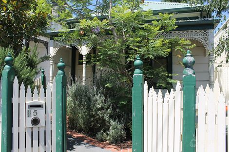 5 Sercombe Gr, Hawthorn, VIC 3122