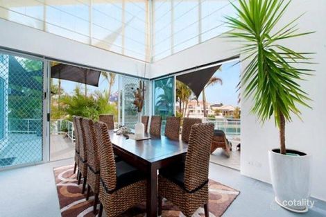 Property photo of 40 Cessnock Close Mermaid Waters QLD 4218