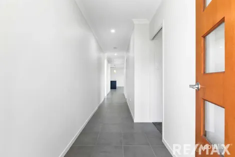Property photo of 32B Gilston Road Wondunna QLD 4655