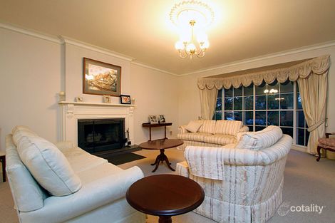 Property photo of 4 Mawson Close Taylors Lakes VIC 3038