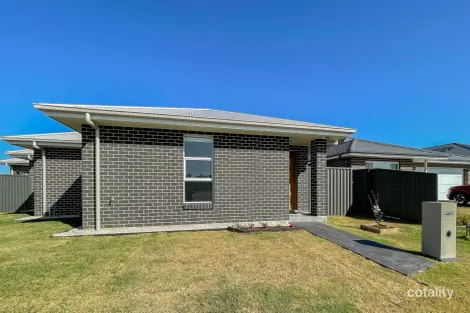 Property photo of 16 Laguna Street Spring Farm NSW 2570