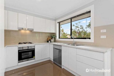 Property photo of 4 Teralba Close Mill Park VIC 3082