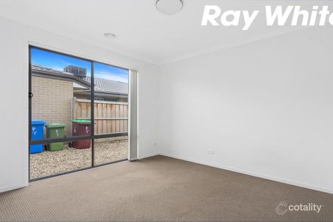 Property photo of 8 Bremer Street Clyde North VIC 3978