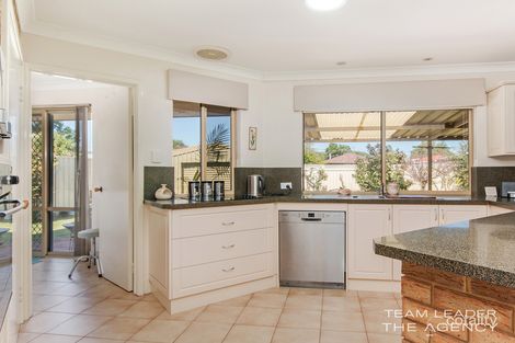Property photo of 27 Brixham Way Warnbro WA 6169