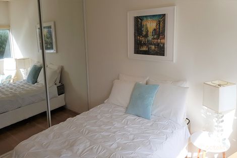 Property photo of 402/10 New McLean Street Edgecliff NSW 2027