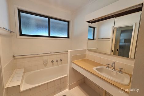 Property photo of 103 Feathertop Circuit Thurgoona NSW 2640