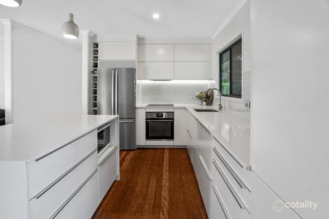 Property photo of 2 Pirra Crescent Ferny Hills QLD 4055