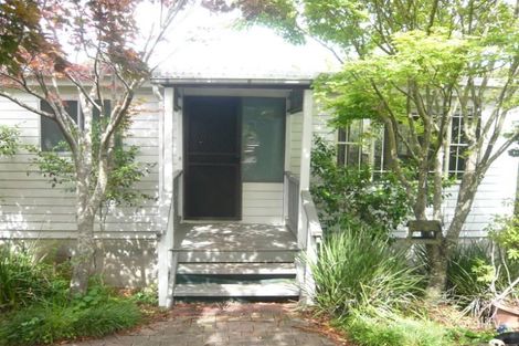 27 Lake View Dr, Narooma, NSW 2546