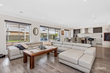 Property photo of 47 Mackellar Street Pakenham VIC 3810