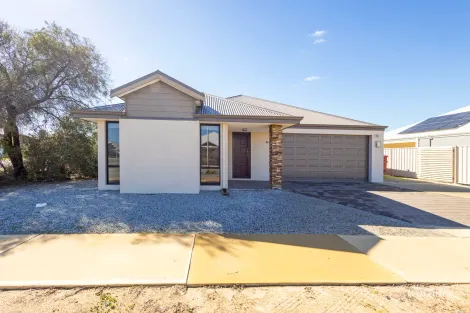 35 Bettong Ave, Jurien Bay, WA 6516
