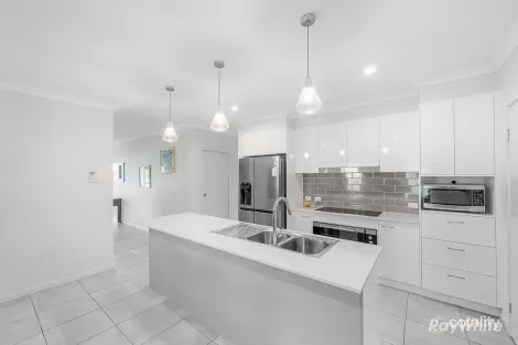 Property photo of 19 Brush Tail Court Boyne Island QLD 4680