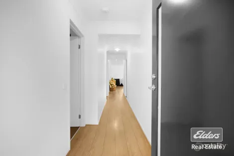 Property photo of 9 Landon Street Thornhill Park VIC 3335