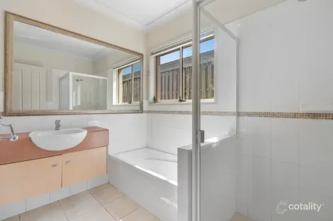 Property photo of 7 Prospect Court Robina QLD 4226