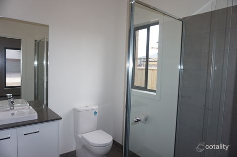 Property photo of 8 Neagh Street Manor Lakes VIC 3024