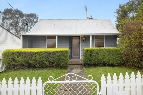 42 Hutton St, Kyneton, VIC 3444