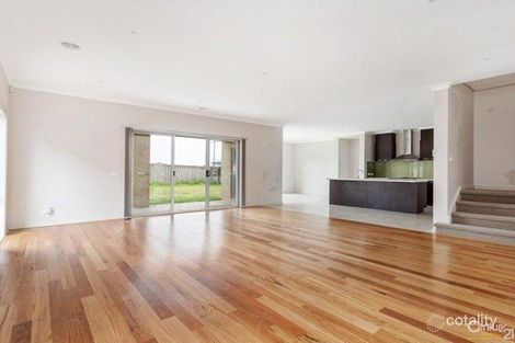 Property photo of 19 Waiben Crescent Point Cook VIC 3030