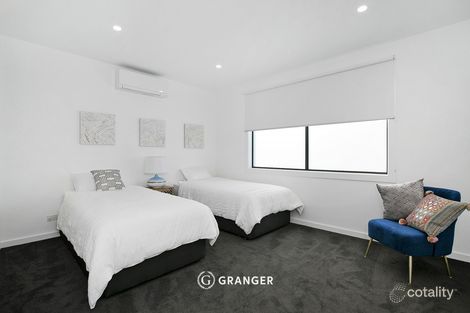 Property photo of 34 Charles Street Dromana VIC 3936