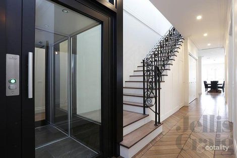 Property photo of 34 Howard Street Glen Iris VIC 3146