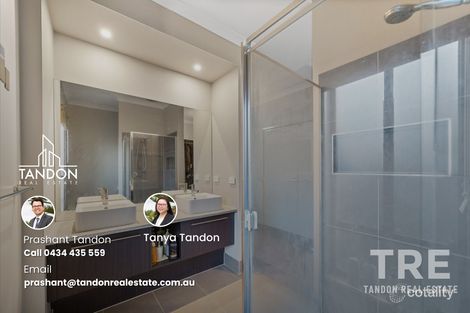 Property photo of 22 Eltham Parade Manor Lakes VIC 3024