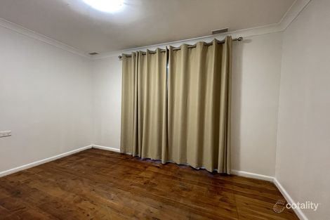 Property photo of 28 Gabo Crescent Sadleir NSW 2168