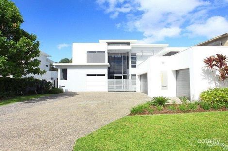 Property photo of 3005 The Boulevarde Benowa QLD 4217