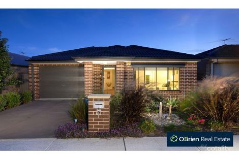 18 Pipetrack Cct, Cranbourne East, VIC 3977