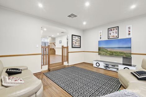 Property photo of 9 Cunningham Drive Endeavour Hills VIC 3802