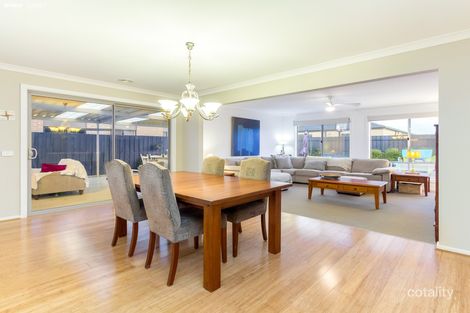 Property photo of 8 Parklink Drive Cranbourne East VIC 3977