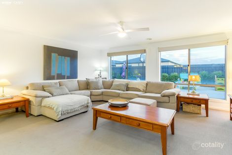 Property photo of 8 Parklink Drive Cranbourne East VIC 3977