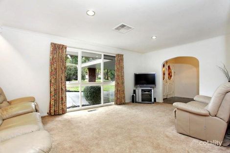 Property photo of 15 Gum Tree Close Croydon VIC 3136