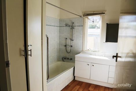 Property photo of 18 Springall Street Basin Pocket QLD 4305