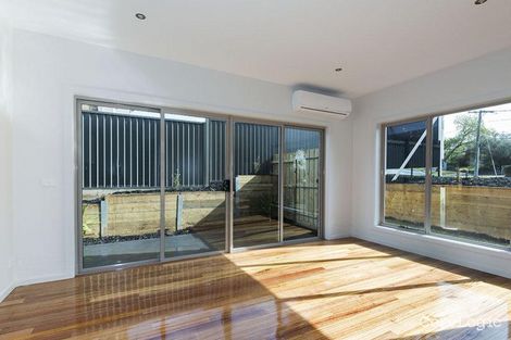 Property photo of 1/9 Menarra Street Strathmore VIC 3041