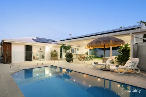 147 Mallawa Dr, Palm Beach, QLD 4221