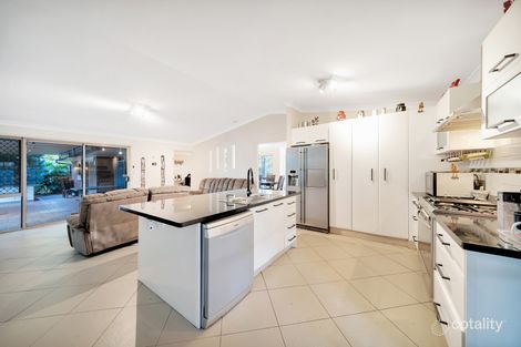 Property photo of 2 Kew Place Munruben QLD 4125