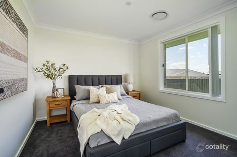 Property photo of 52 Knox Crescent Caerleon NSW 2850