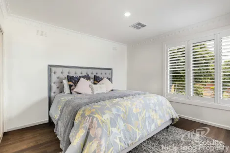 Property photo of 8 Bryson Grove Templestowe Lower VIC 3107