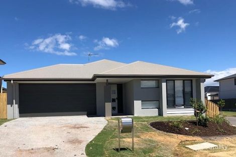 74 Flametree Cct, Arundel, QLD 4214