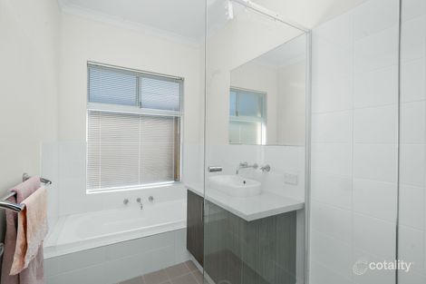 Property photo of 8 Breynia Link Halls Head WA 6210