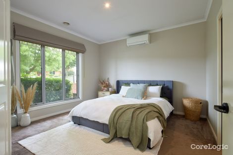 Property photo of 13 Lakeside Court Drouin VIC 3818