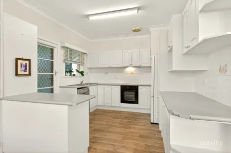 Property photo of 8 Kenmare Avenue Berkeley Vale NSW 2261