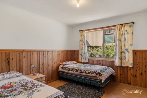 Property photo of 7 Hollywood Crescent Smiths Beach VIC 3922