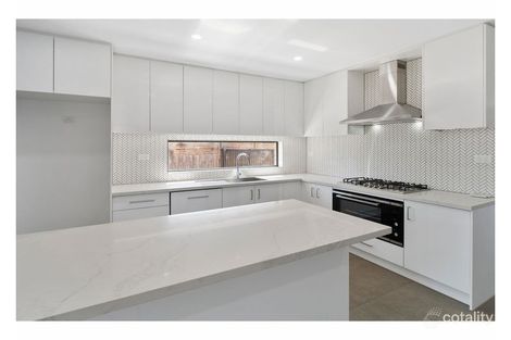 Property photo of 76 Brunning Crescent Frankston North VIC 3200