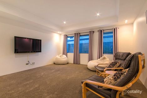 Property photo of 6 Rosette Place Piara Waters WA 6112